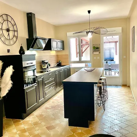 Du Grand Cellerier Semesterbostad *