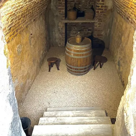 Du Grand Cellerier Semesterbostad